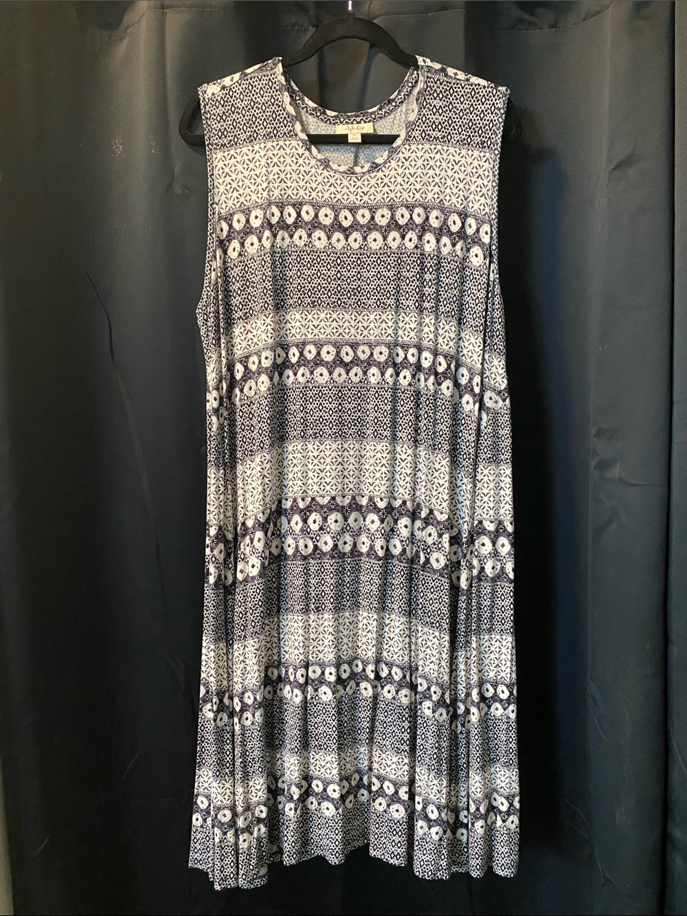 Sleeveless Black Gray and White Patterned Swing Flip Flop Dress from Style & Co
